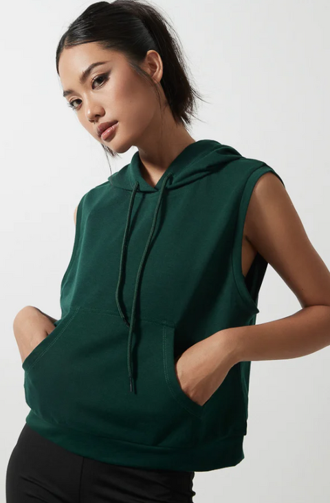 Hoodie Ngắn Tay: Lựa Chọn Hoàn Hảo Cho Mùa Hè 2025 Hoodie Ngắn Tay: Lựa Chọn Hoàn Hảo Cho Mùa Hè 2025