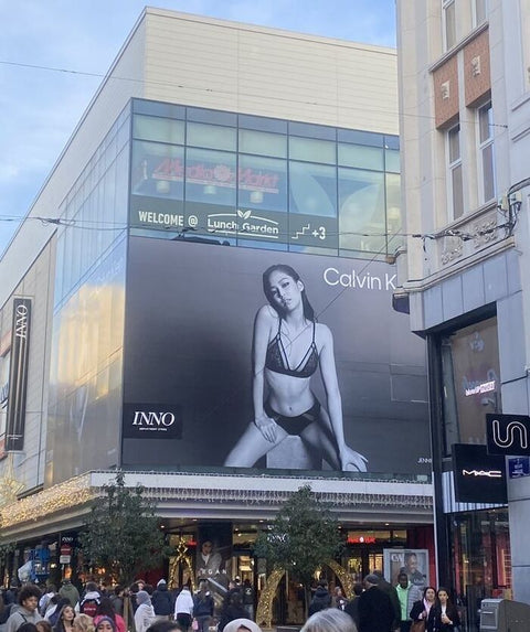 Outfit Calvin Klein Của Jennie Khiến Netizen Phát Cuồng Outfit Calvin Klein Của Jennie Khiến Netizen Phát Cuồng