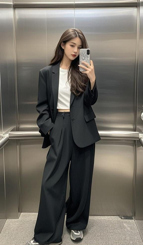 Capsule Wardrobe Là Gì? Làm Sao Để Mặc Ít Mà Vẫn Sang? Capsule Wardrobe Là Gì? Làm Sao Để Mặc Ít Mà Vẫn Sang?