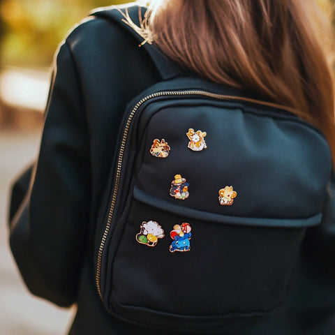 Ghim Cài Balo – Cách Biến Chiếc Balo Của Bạn Thành Độc Nhất Ghim Cài Balo – Cách Biến Chiếc Balo Của Bạn Thành Độc Nhất