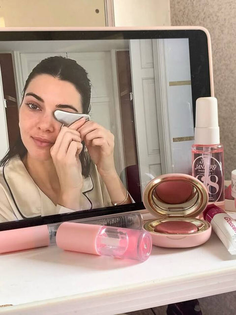Khám Phá Phong Cách Makeup Chuẩn Kendall Jenner Khám Phá Phong Cách Makeup Chuẩn Kendall Jenner