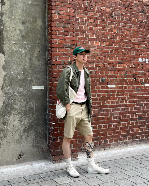 Quần Short Kaki Phối Cùng Sneaker Đang Hot Trend Street Style Quần Short Kaki Phối Cùng Sneaker Đang Hot Trend Street Style