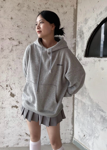 Áo hoodie lót lông là item lý tưởng cho mùa đông