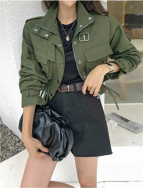 Áo Khoác Quân Đội Khiến Gen Z Phát Cuồng Với Outfit Đỉnh