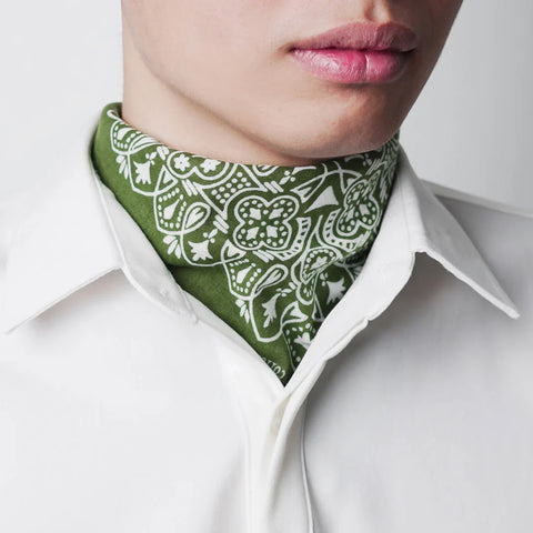 5 Cách Thắt Bandana Cực Chất & Bí Kíp Phối Đồ Streetwear 2026 – Root ...